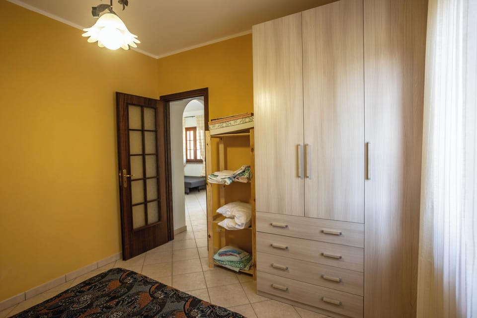 Apartment, 2 Bedrooms, Balcony | 2 bedrooms, bed sheets