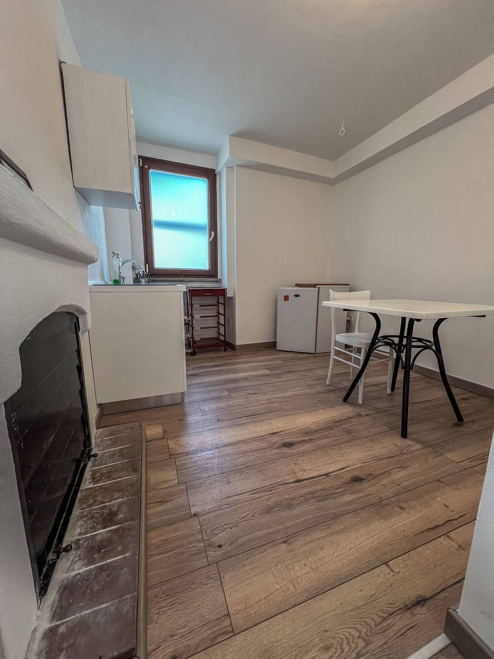 Apartment, 1 Bedroom, Balcony | Living area