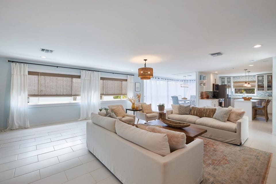 Gorgeous newly renovated two bedroom home near beaches, shopping, and more!
