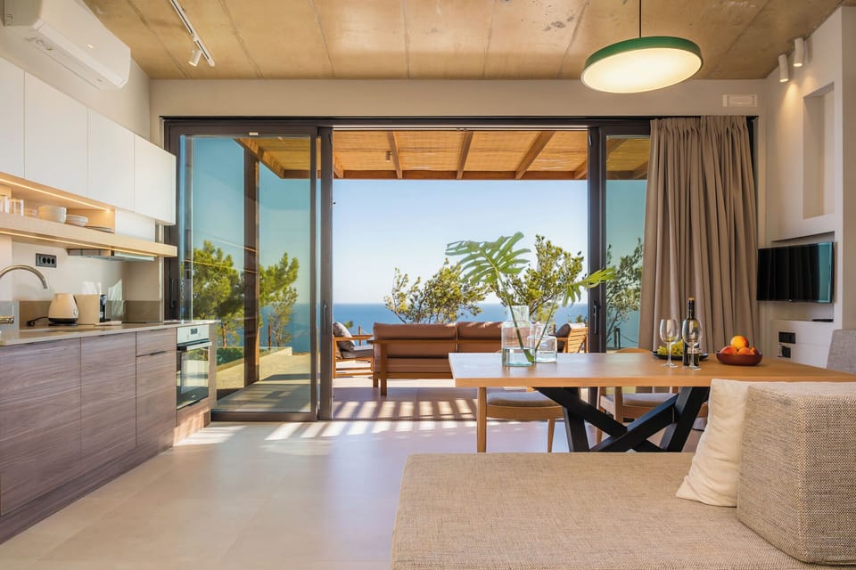 The seamless, indoor and outdoor connection, allows you to embrace the stunning views