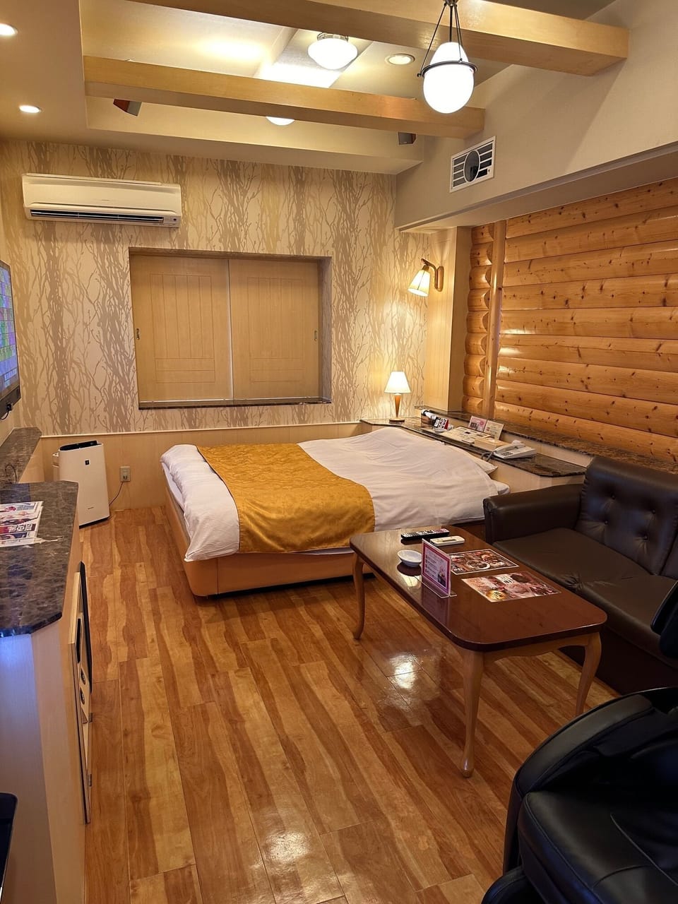 Basic Double Room, Non Smoking | Down comforters, soundproofing, iron/ironing board, free WiFi