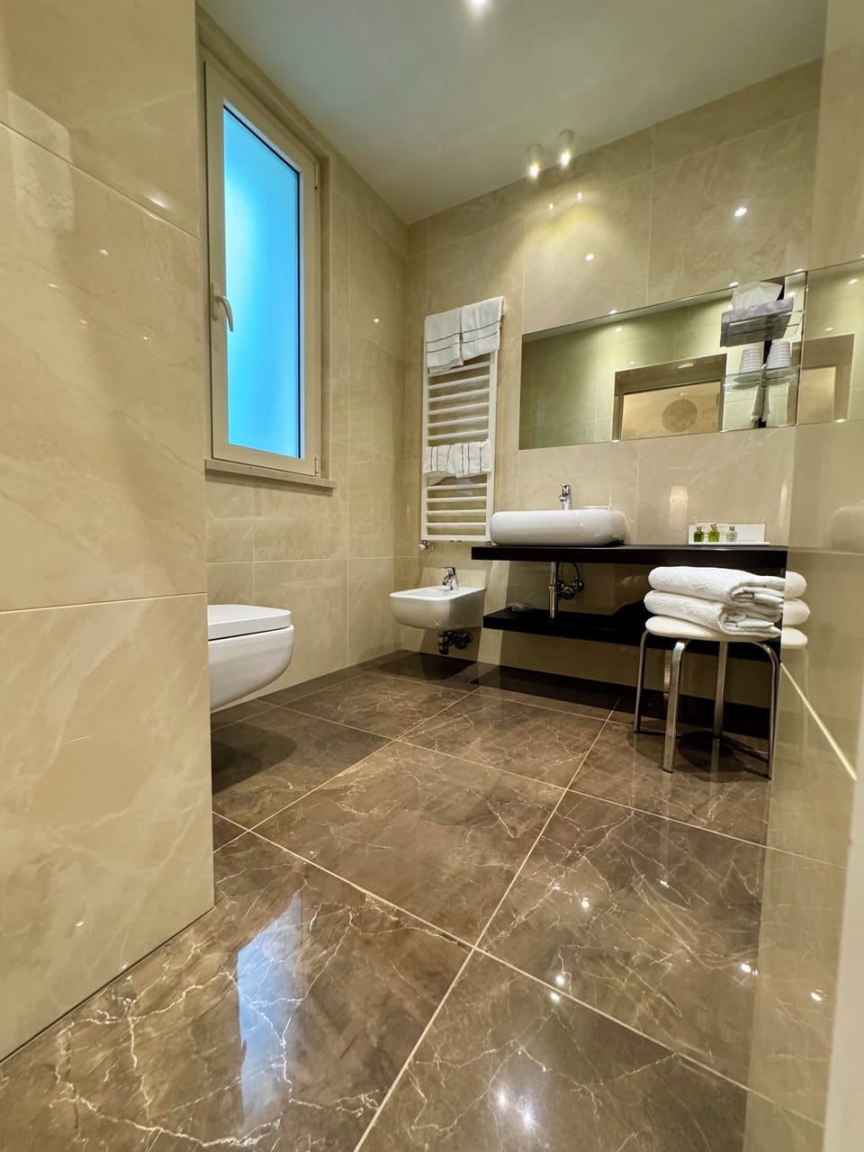 Classic Double Room | Bathroom | Shower, rainfall showerhead, hair dryer, bathrobes