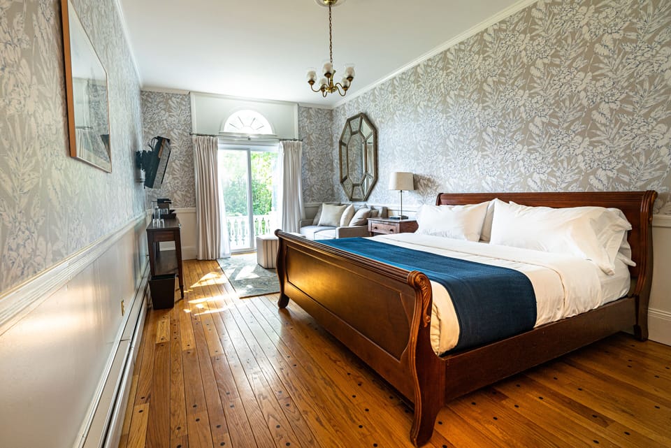 Premium Room, 1 King Bed, Balcony, Garden View | Premium bedding, individually decorated, individually furnished