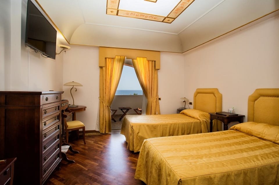 Minibar, in-room safe, desk, blackout drapes