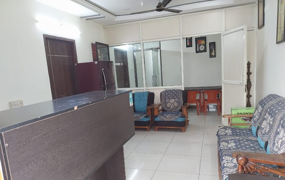 Classic Apartment | Living area