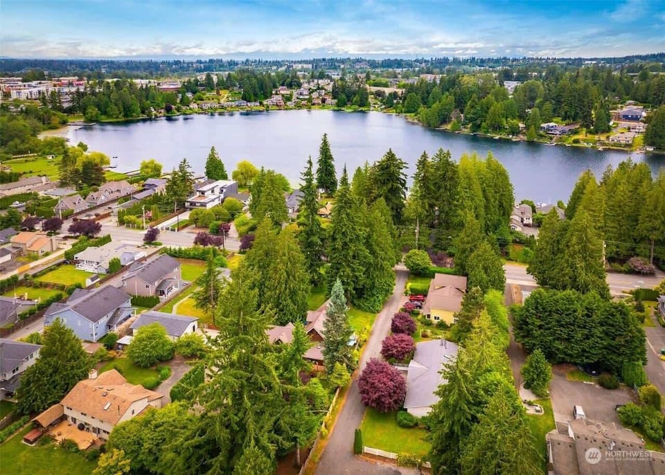 Martha Lake is just within few minutes walking distance
