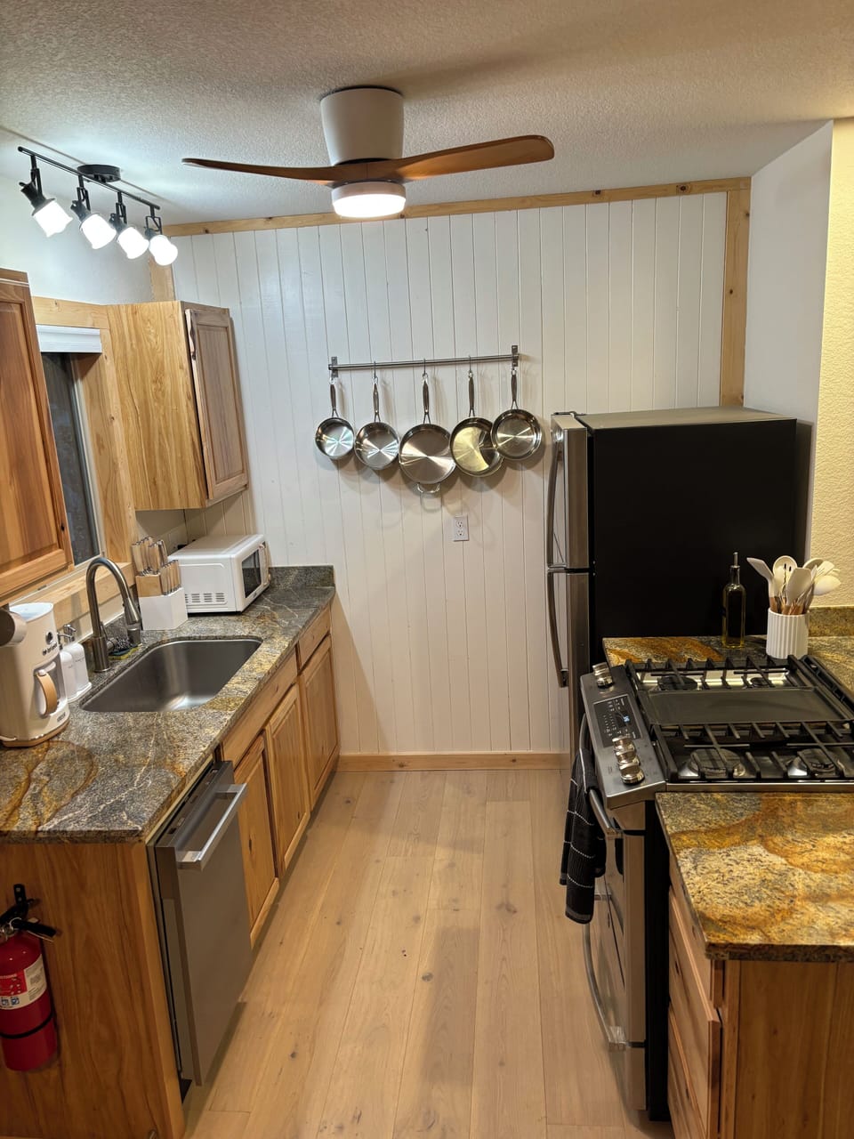 Well equipped kitchen
