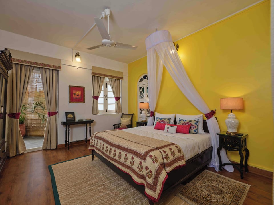 Heritage Suite | Laptop workspace, iron/ironing board, free WiFi
