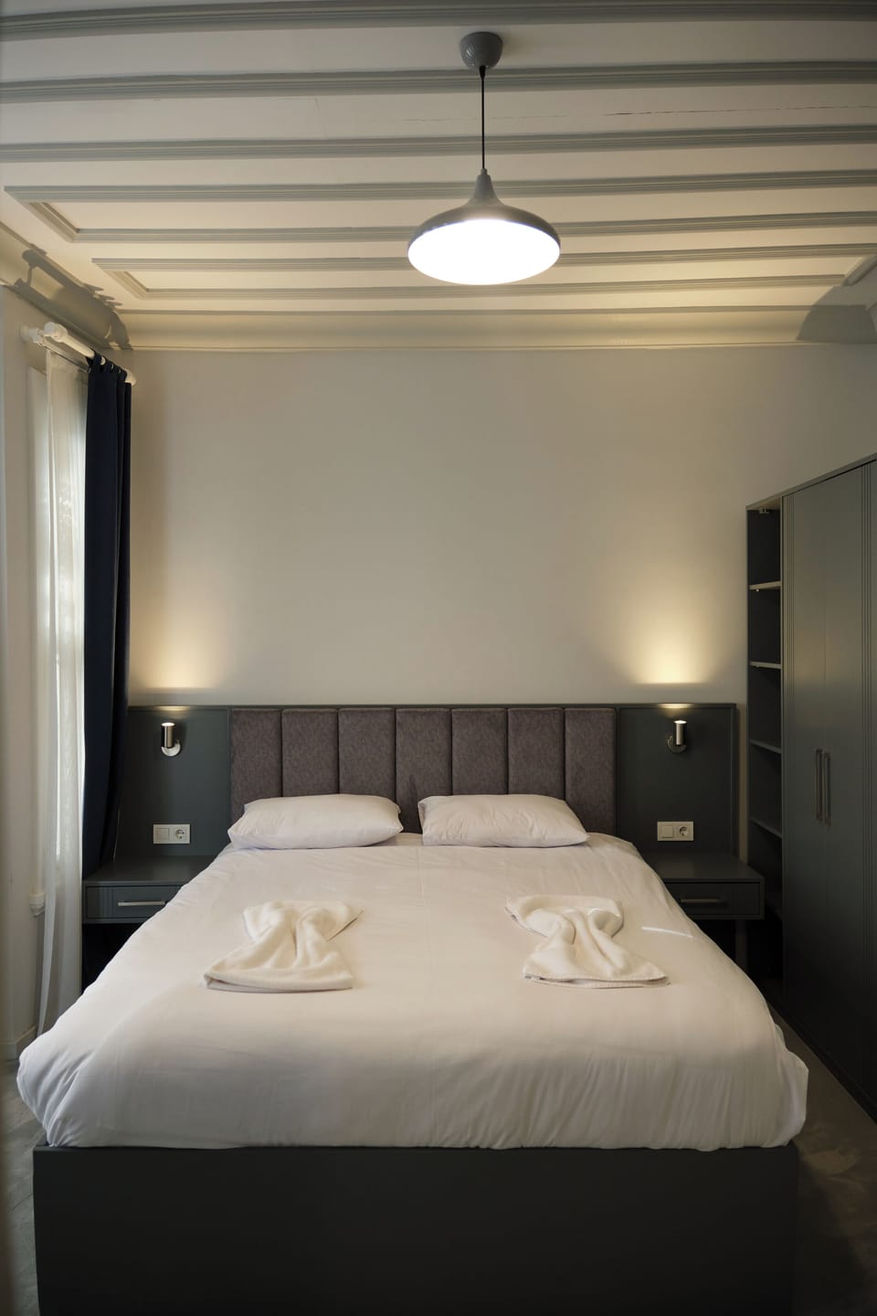 Executive Suite, 2 Bedrooms | Egyptian cotton sheets, premium bedding, minibar, in-room safe