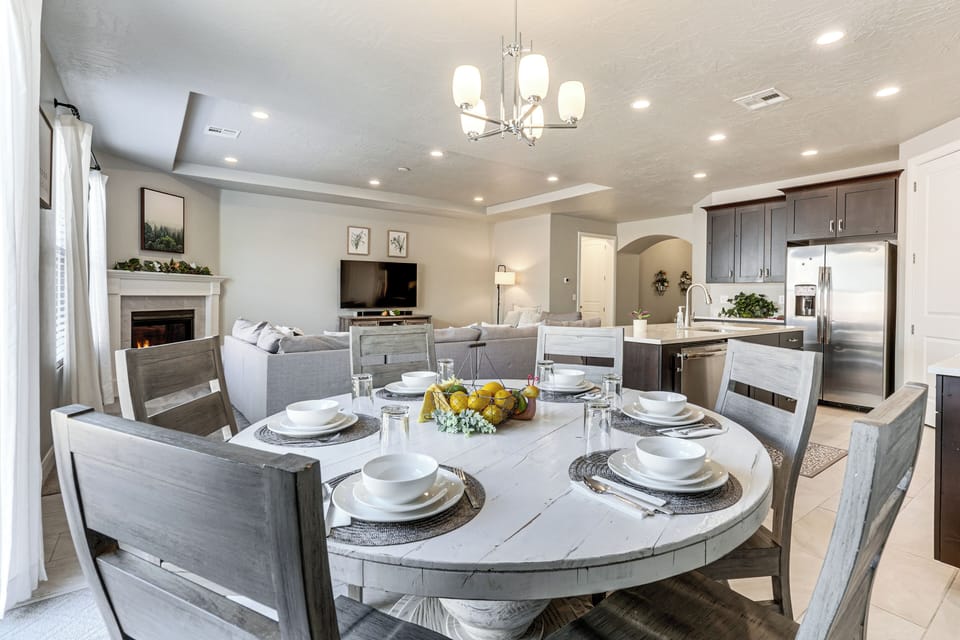 House (3 Bedrooms) | Interior