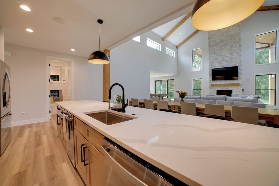 House (4 Bedrooms) | Interior