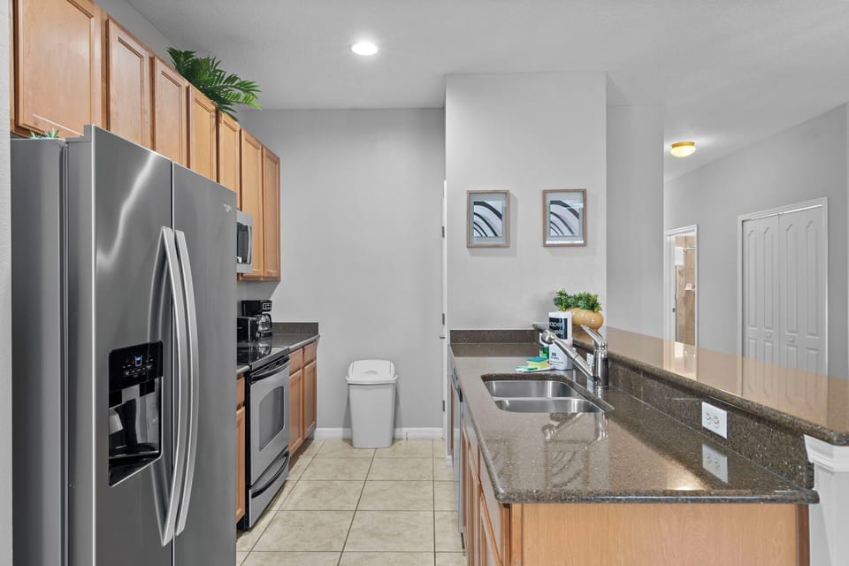 Fully-equipped kitchen