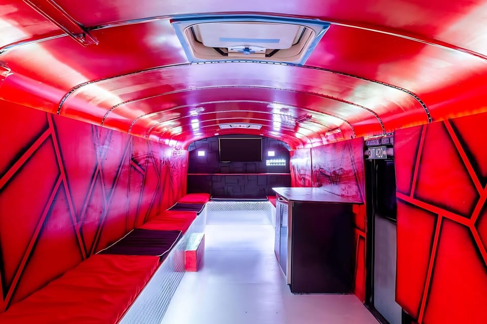 8 bedrooms, high-speed internet
