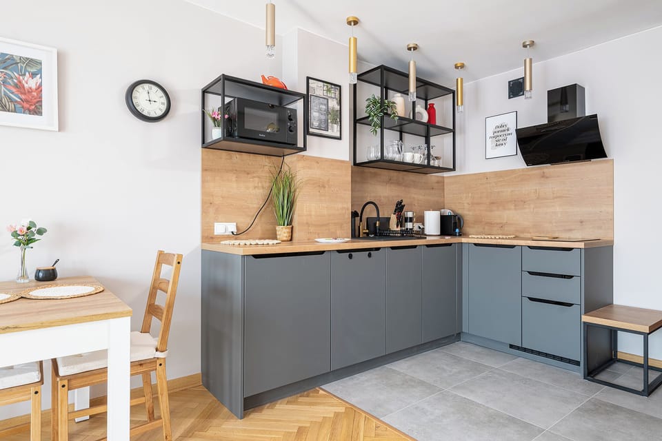Apartment, Balcony | Private kitchenette | Electric kettle