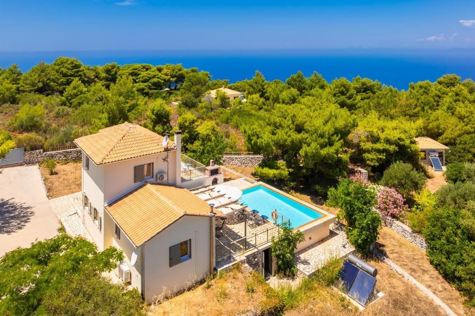 Beautiful villa with private pool and terrace