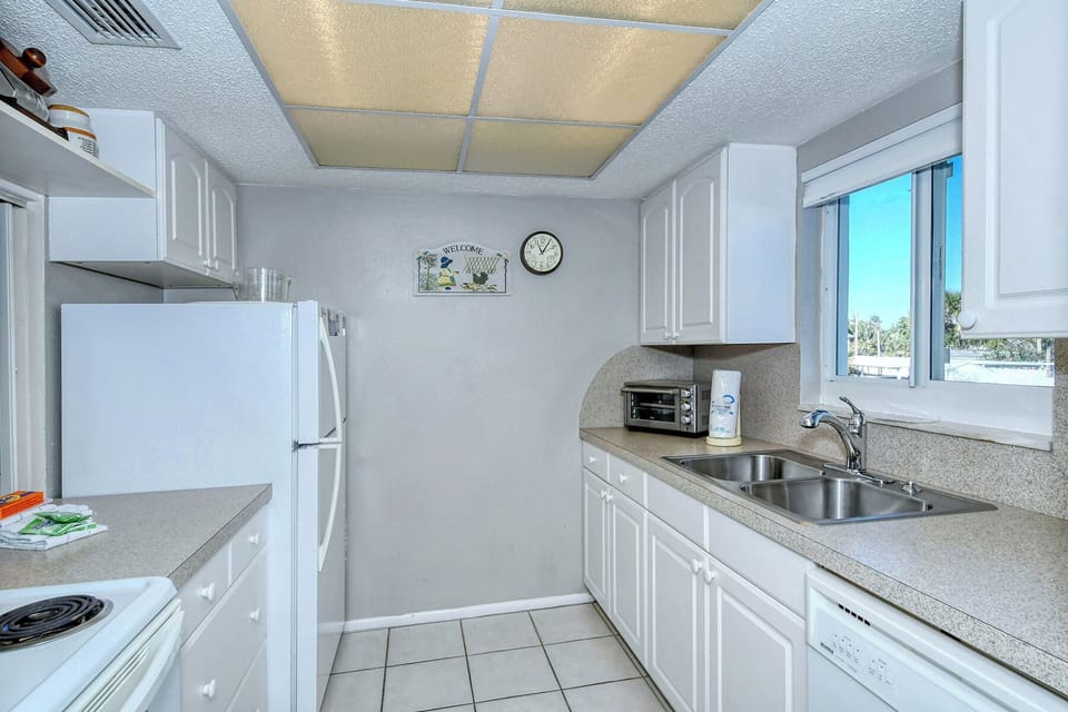 Kitchen - Fully equipped kitchen