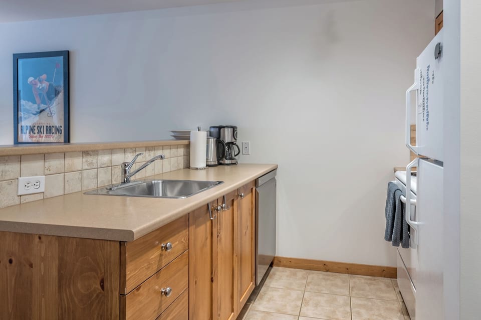 Fully Stocked Kitchen for Easy Dine IN 