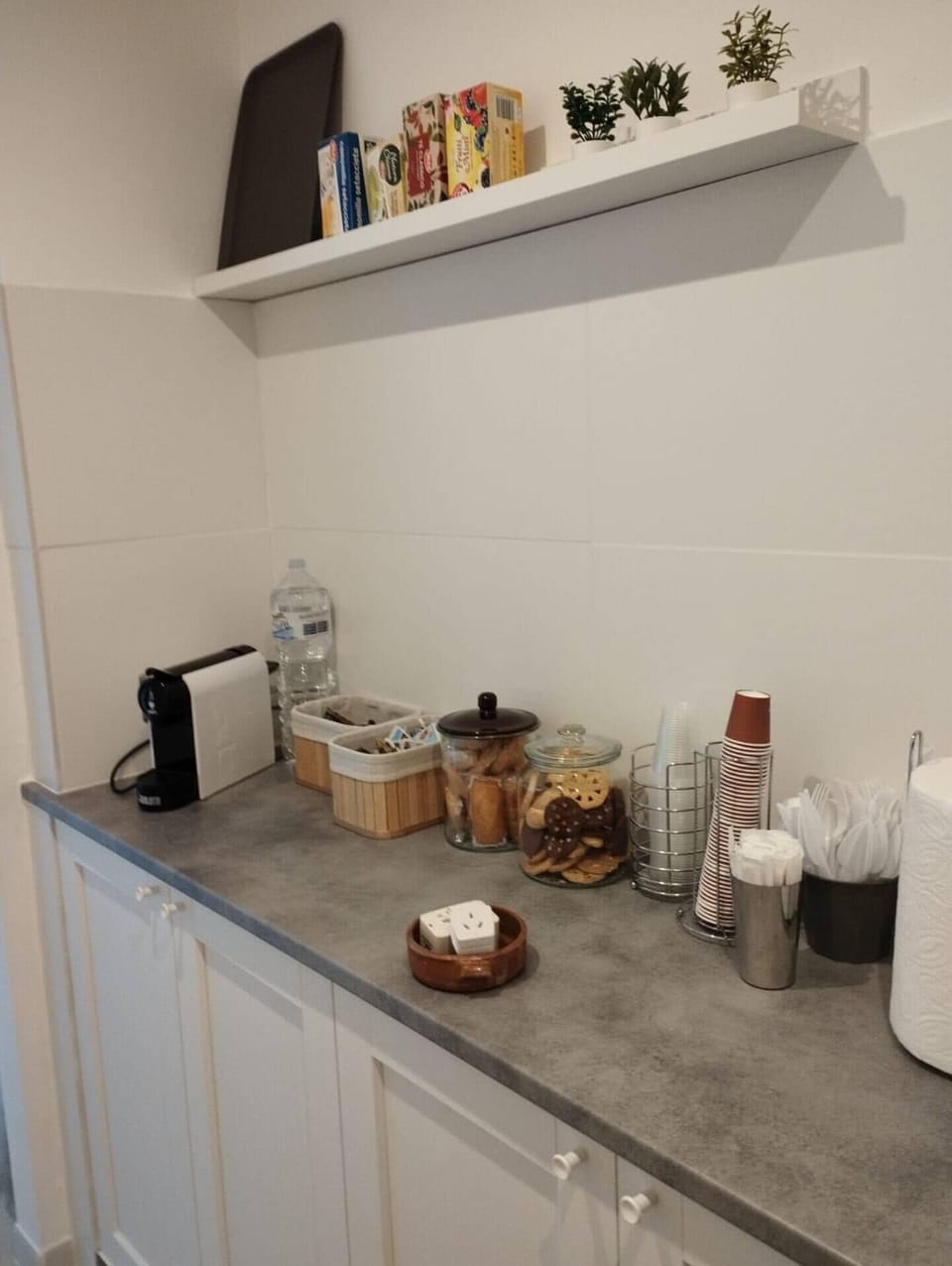 Deluxe Apartment, Balcony, City View | Private kitchen