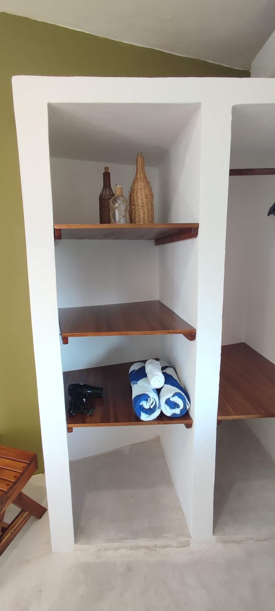 Closet includes 2 beach towels and a hair dryer