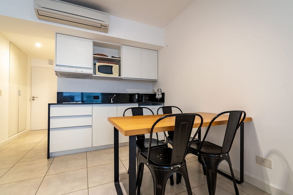 Kitchen or kitchenette,Dining area