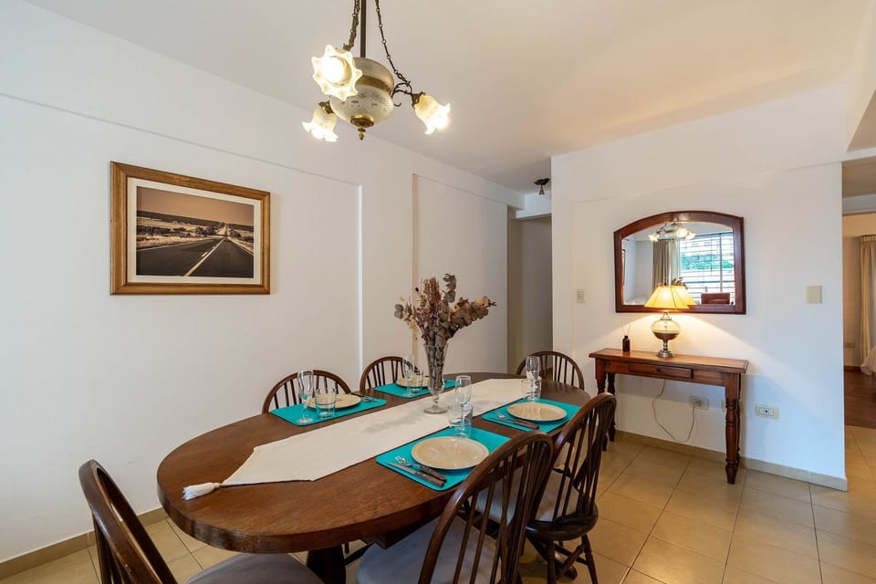 Seating area,Coffee / tea facilities,Dining area