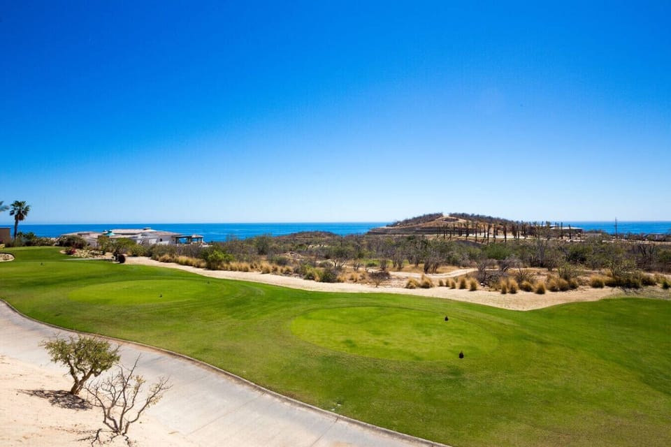 Stunning golf course views, stretching towards the ocean.