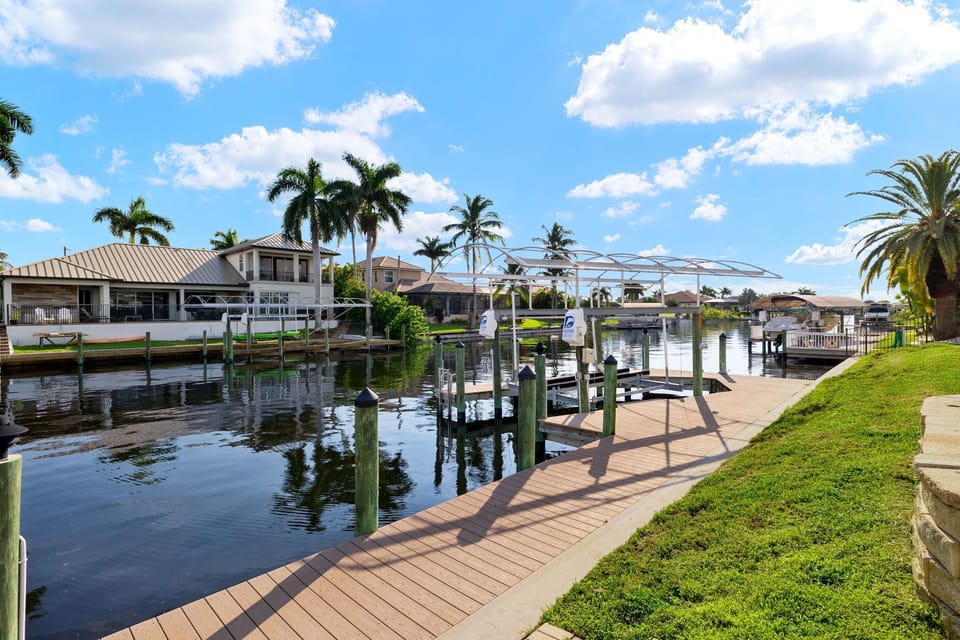 Dock with fish light for any anglers