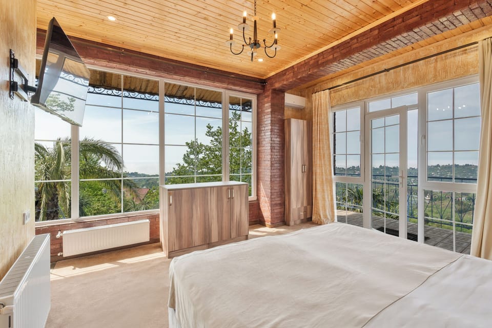 Panoramic Room, Sea View | Hypo-allergenic bedding, desk, laptop workspace, soundproofing