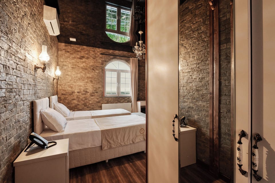 Standard Room, Sea View | Hypo-allergenic bedding, desk, laptop workspace, soundproofing