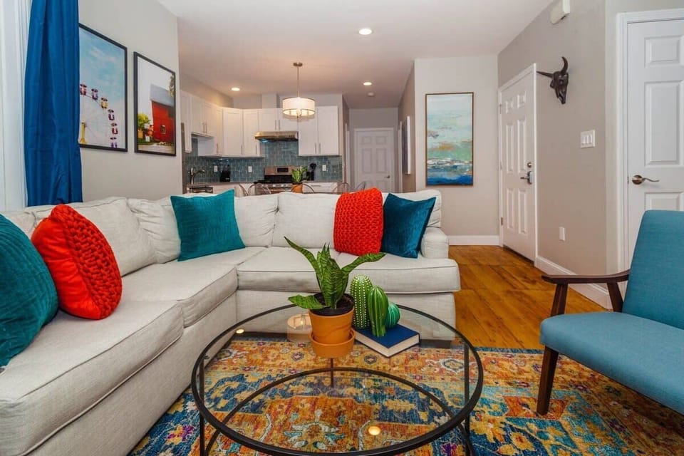 Duplex 2: open concept living area