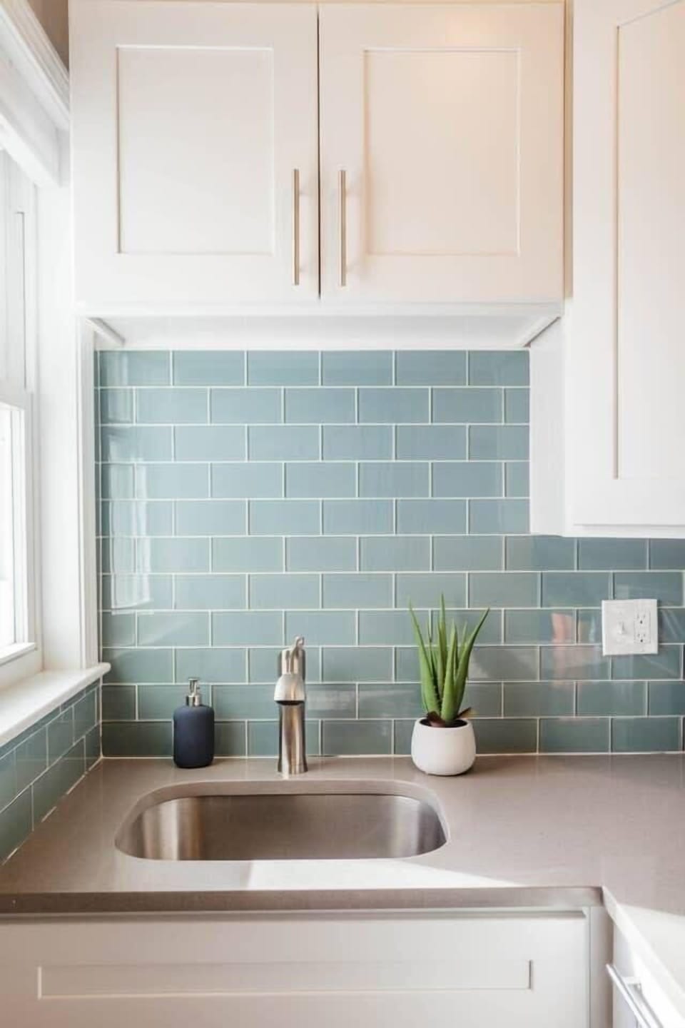 Duplex 1: kitchen detail