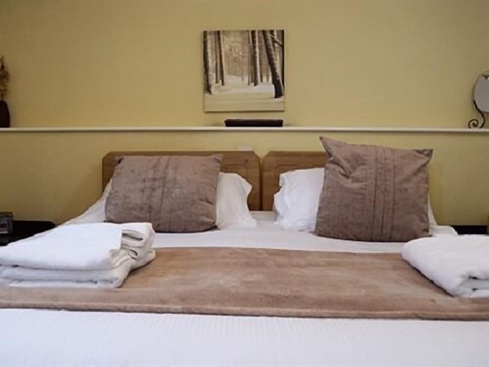 Double or Twin Room, Ensuite