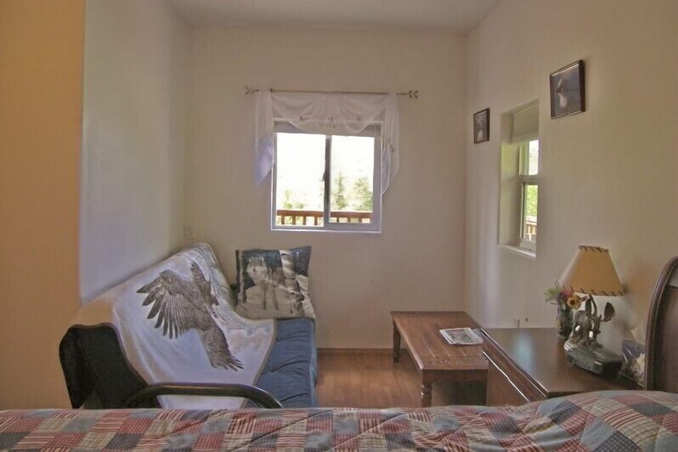 Panoramic Room, 1 Bedroom, Mountain View | Living area
