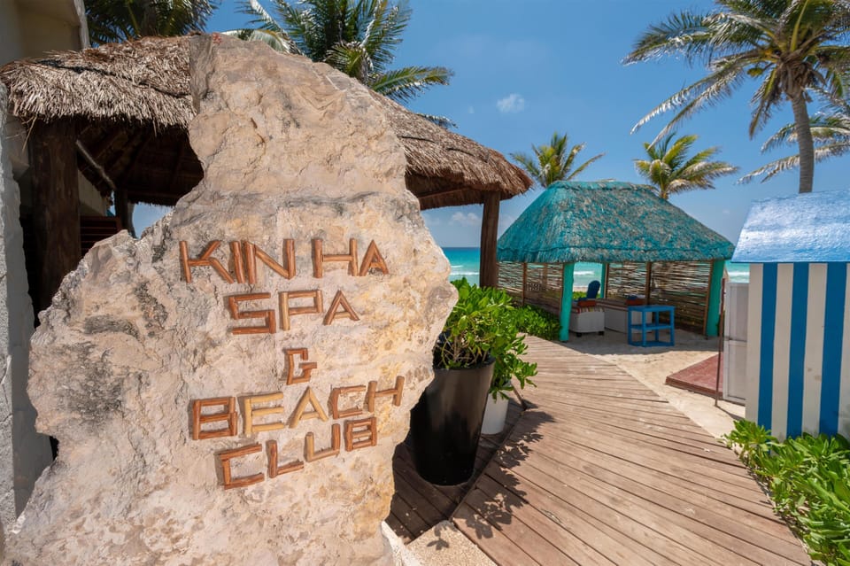 Couples treatment rooms, sauna, hot tub, steam room, body treatments