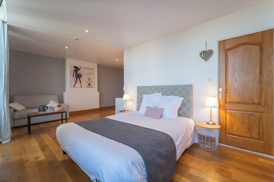 Family Double Room, Private Bathroom | Premium bedding, individually decorated, individually furnished