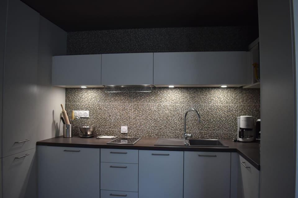 Cottage, Ensuite (Gîte) | Private kitchen | Highchair