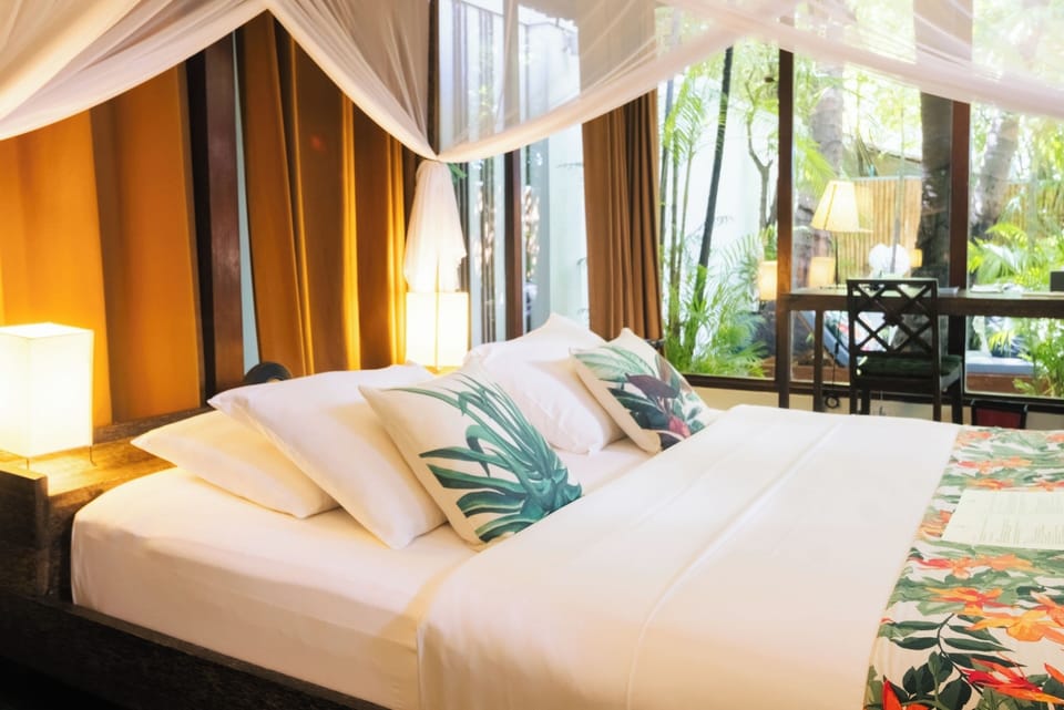 Private Jacuzzi (Jacuzzi water not heated, Adult Only) | Minibar, in-room safe, desk, laptop workspace