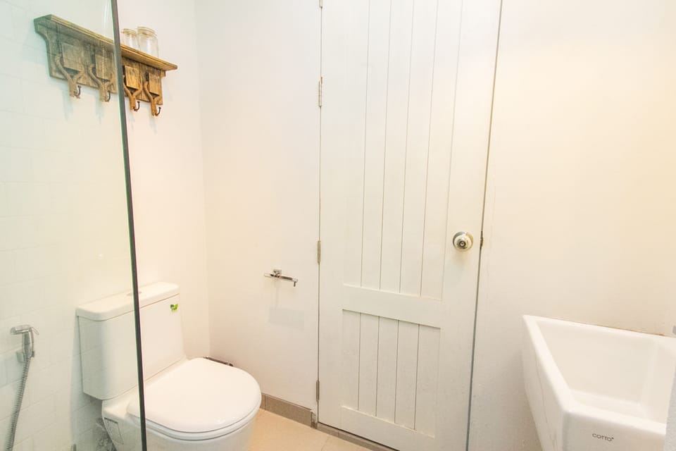 Shower, free toiletries, hair dryer, slippers