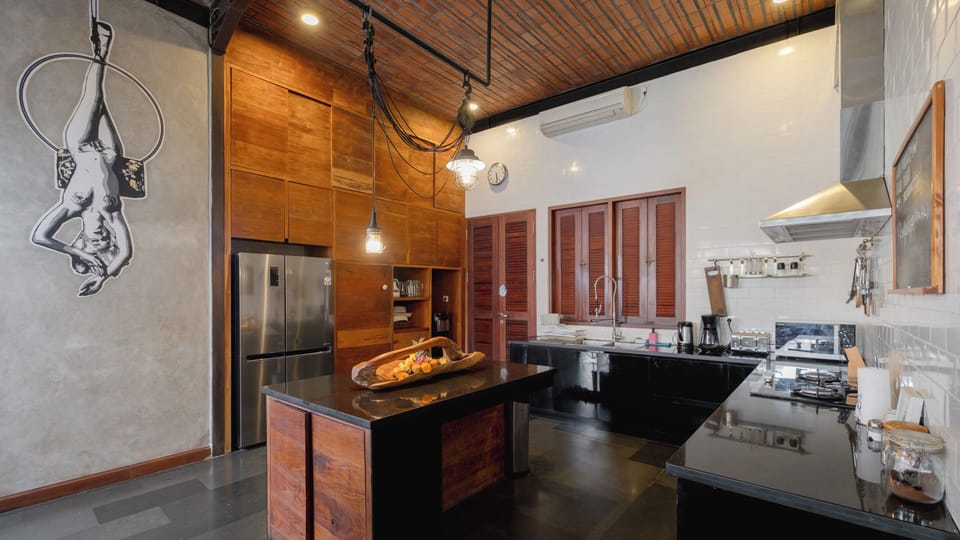 Villa, Multiple Bedrooms | Private kitchen | Microwave, stovetop, electric kettle, toaster