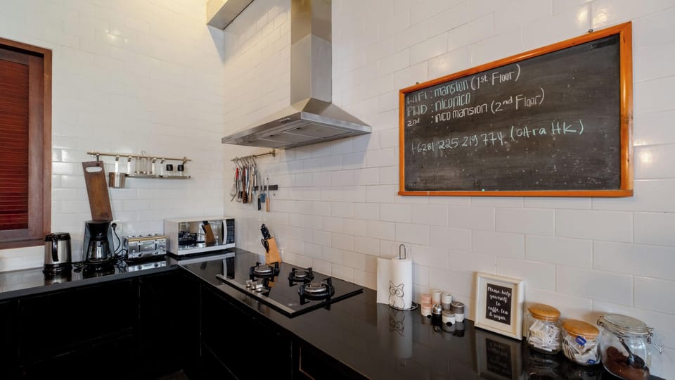 Villa, Multiple Bedrooms | Private kitchen | Microwave, stovetop, electric kettle, toaster