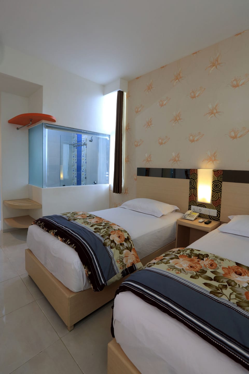 Deluxe Twin Room | Desk, free WiFi, bed sheets