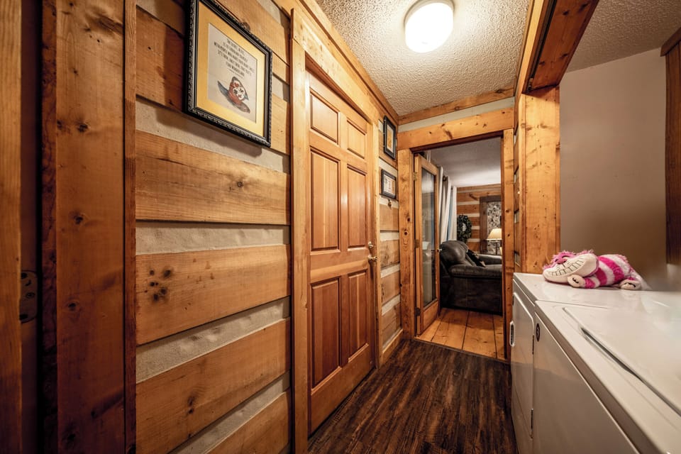 Charming Hallway: Discover rustic elegance leading to your mountain retreat!