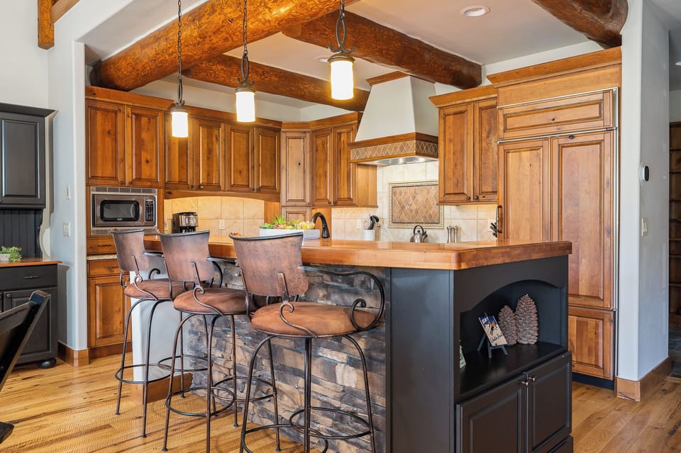 Seating for three at the breakfast bar