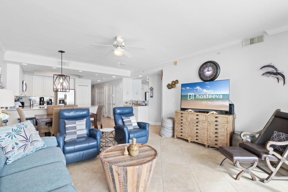 Signature Condo, 3 Bedrooms, Non Smoking, Beach View | Living room | 60-inch Smart TV with cable channels