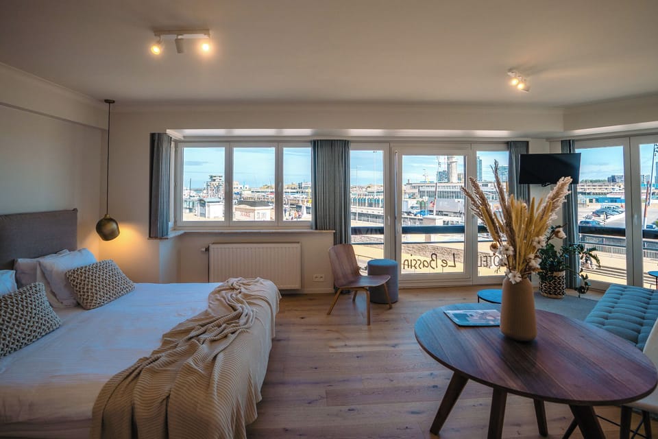 Deluxe Studio, Sea View | In-room safe, laptop workspace, soundproofing, free WiFi