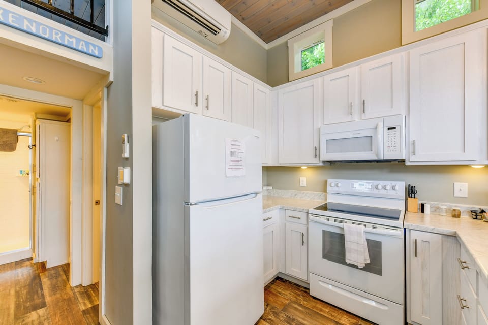 House (1 Bedroom) | Interior