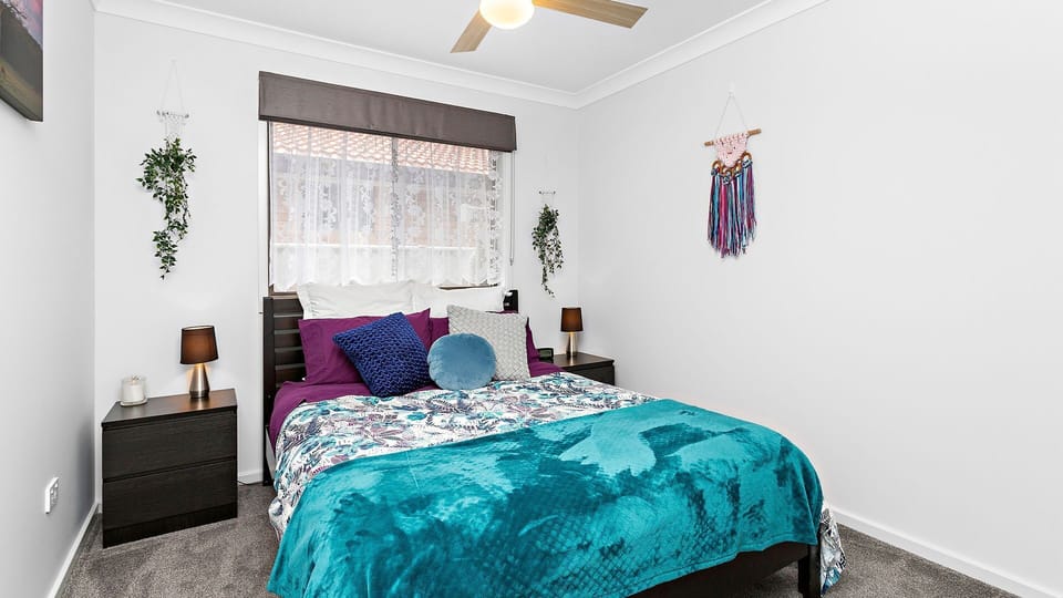 2nd Bedroom with Queen Bed