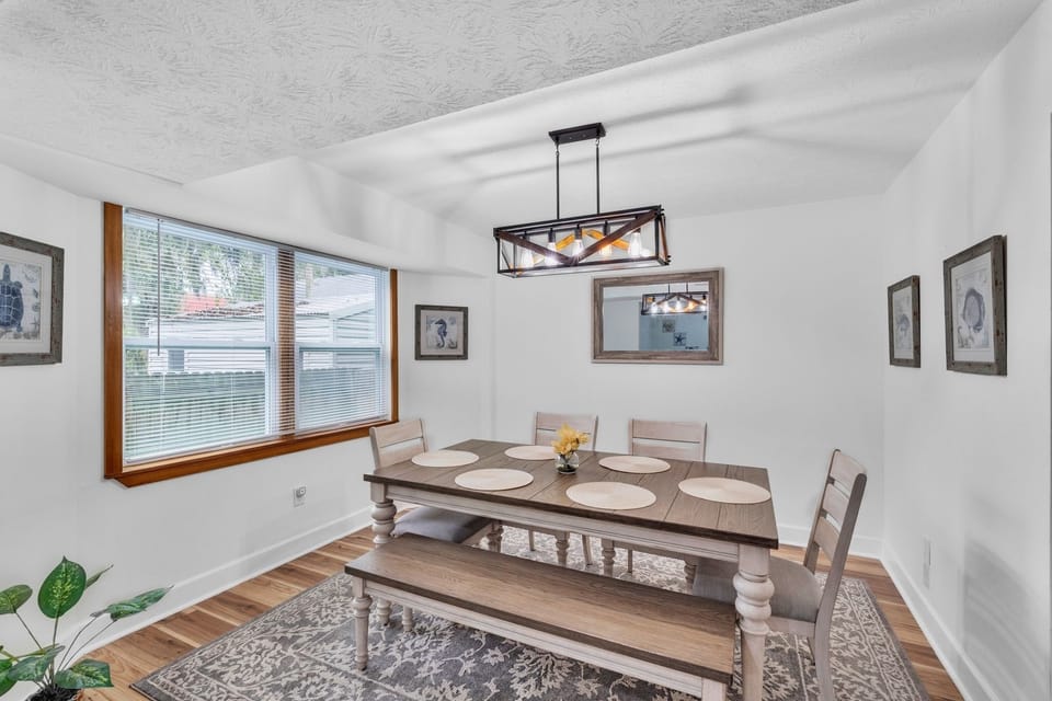 Villa, 4 Bedrooms | Dining