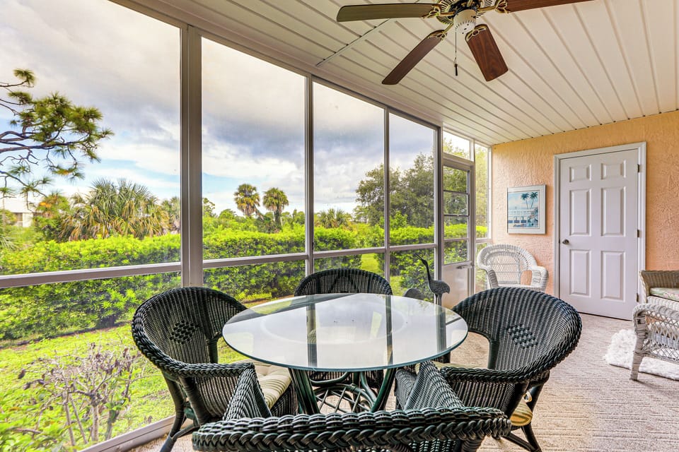 Screened Patio | Outdoor Dining | 1st-Floor Unit