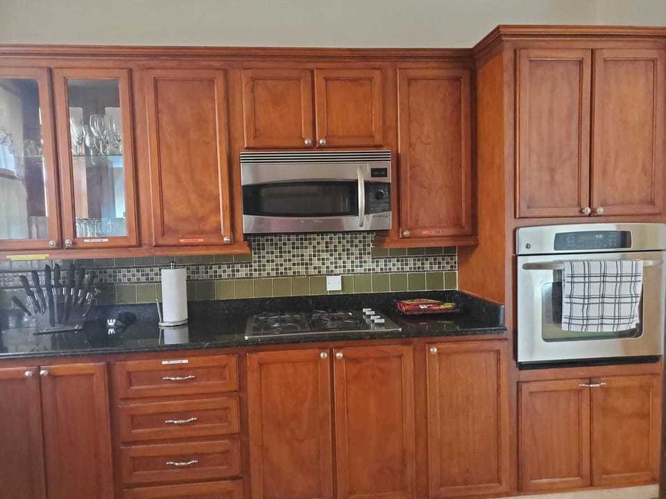Kitchen Area (2)